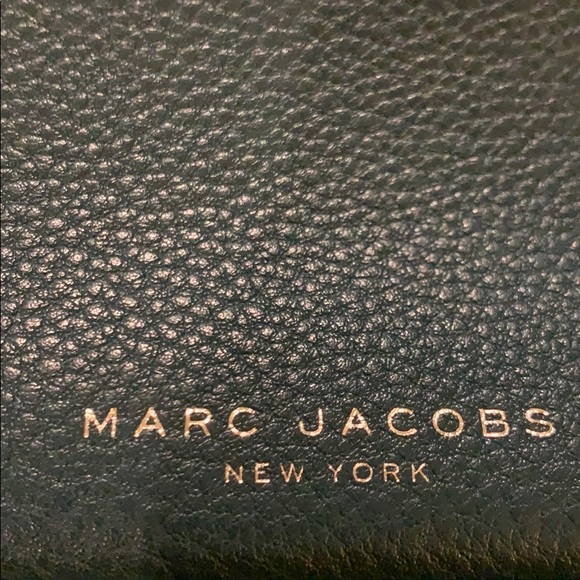 Marc Jacobs camera bag ✨💕 removable straps
